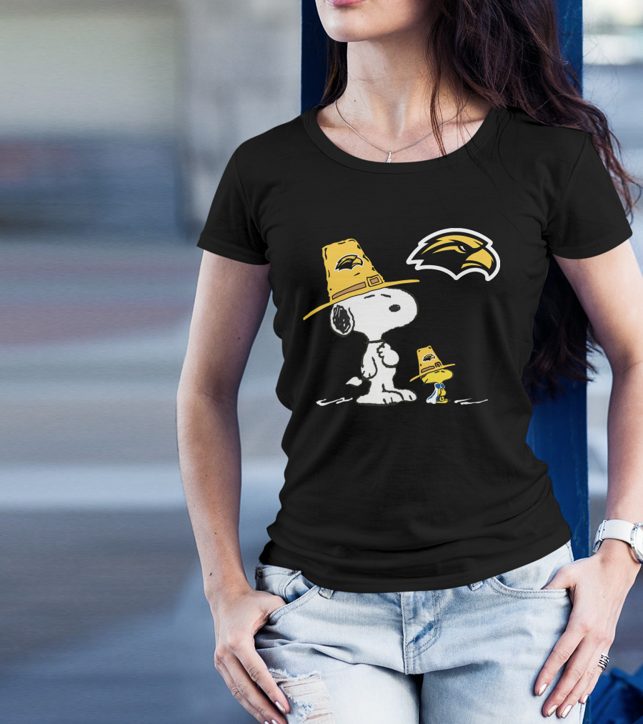 Southern Mississippi Golden Eagles Snoopy Woodstock Pilgrim Hats T-Shirt