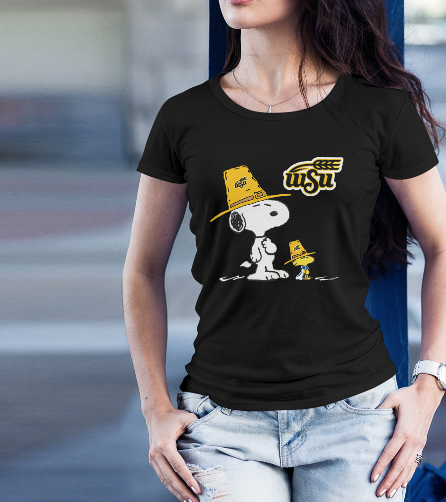 Wichita State WSU Snoopy Woodstock Pilgrim Hat T-Shirt