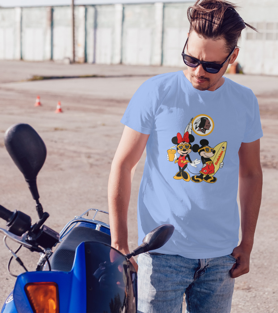 Redskins Mickey And Minnie Vacation Fun With Surfboard And Drink T-Shirt