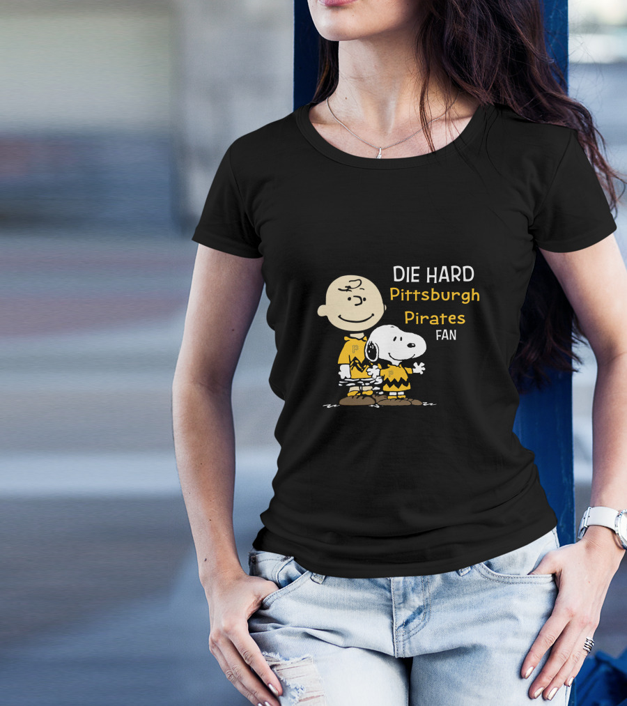 Die Hard Pittsburgh Pirates Fan Snoopy And Charlie Brown T-Shirt