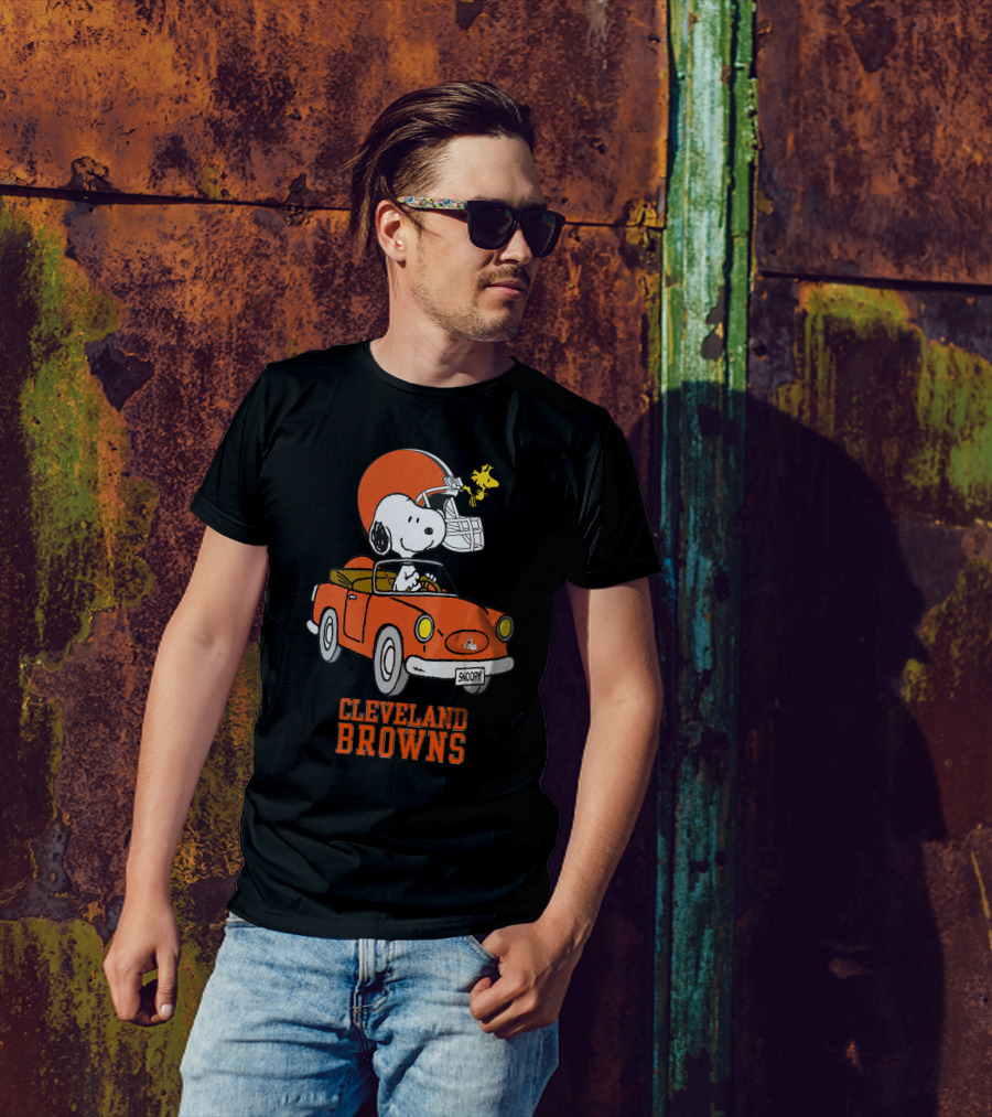 Cleveland Browns Snoopy Driving Football Adventure T-Shirt
