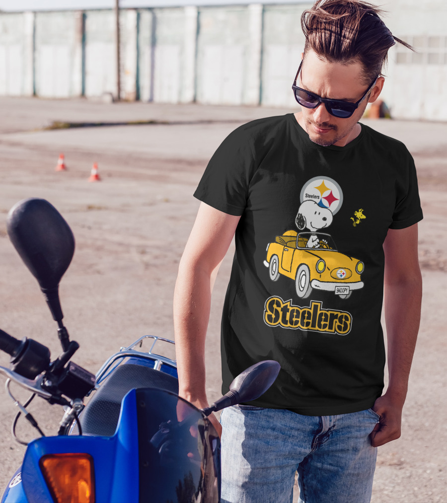 Steelers Snoopy Driving With Woodstock In Yellow Car T-Shirt