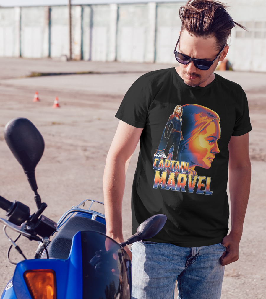 Captain Marvel Heroic Sunset Profile T-Shirt