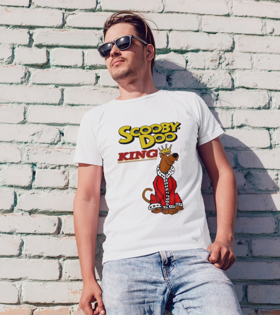 Scooby Doo King Crowned With Royal Red Robe T-Shirt