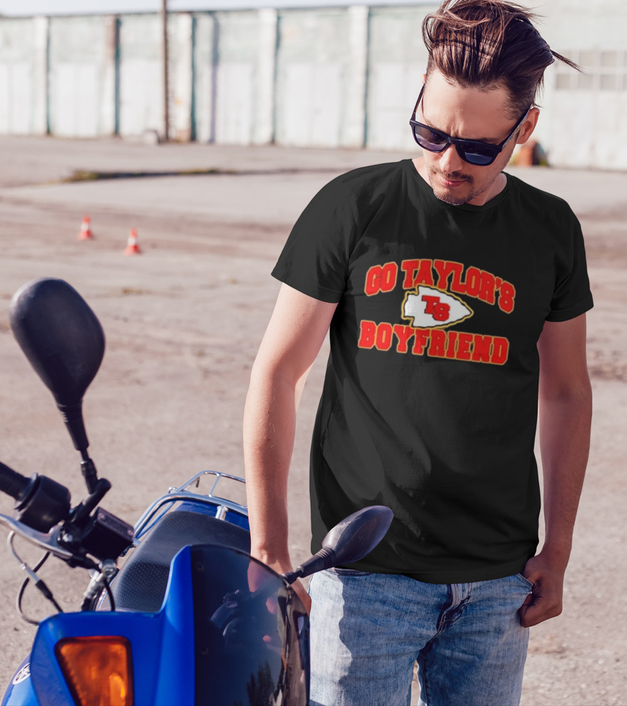 Go Taylor's Boyfriend TS Arrowhead Motif T-Shirt