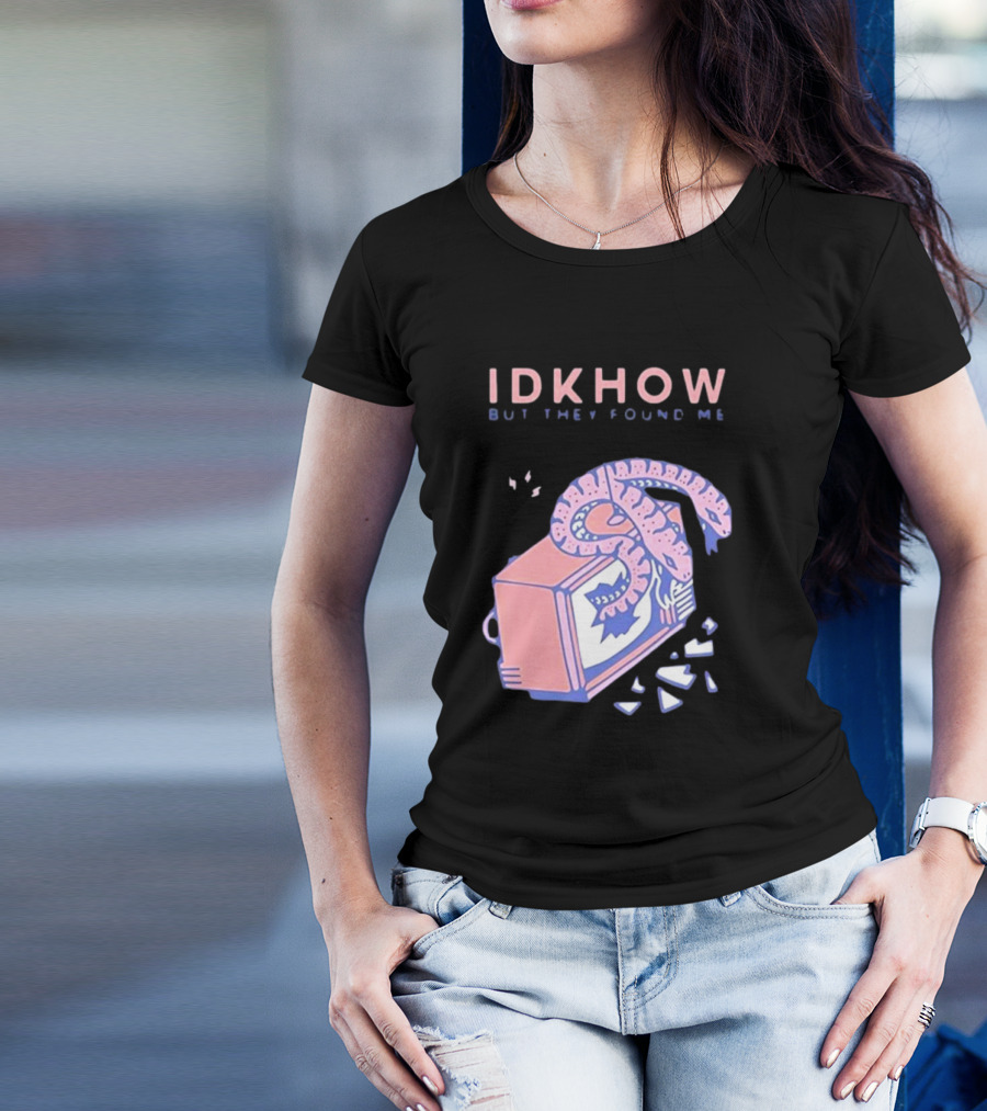IDKhow But They Found Me Snake Crushed TV Pastel Pink Blue Image T-Shirt