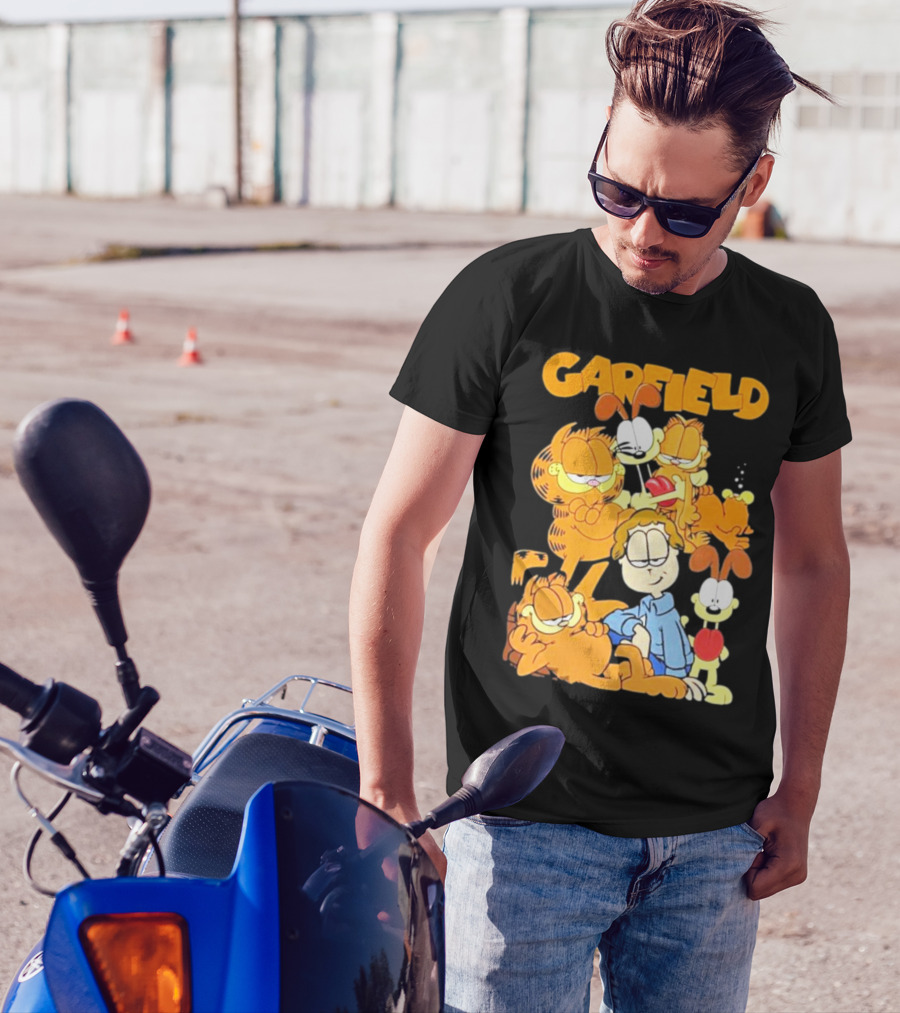 Garfield And Friends Group Character T-Shirt