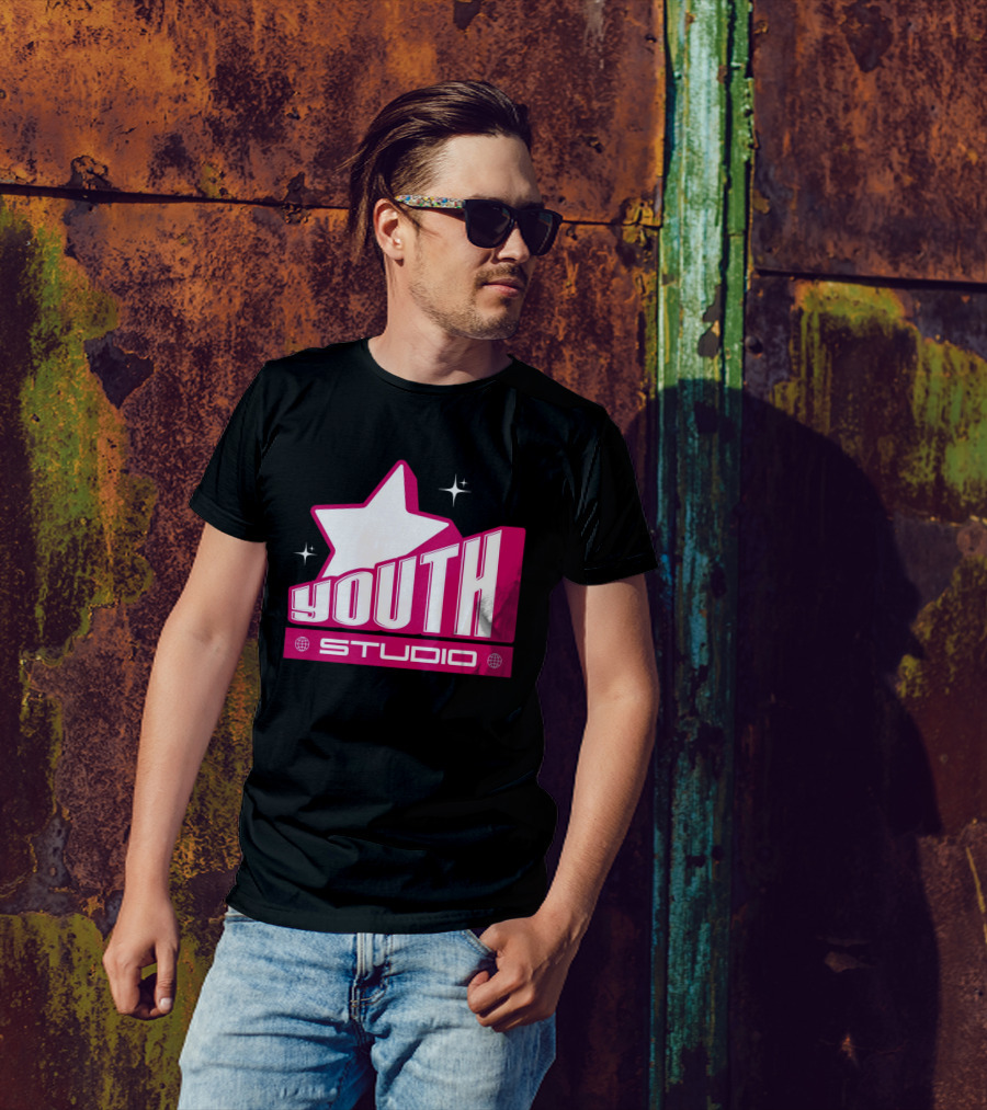 Youth Studio Magenta Y2k Streetwear T-Shirt