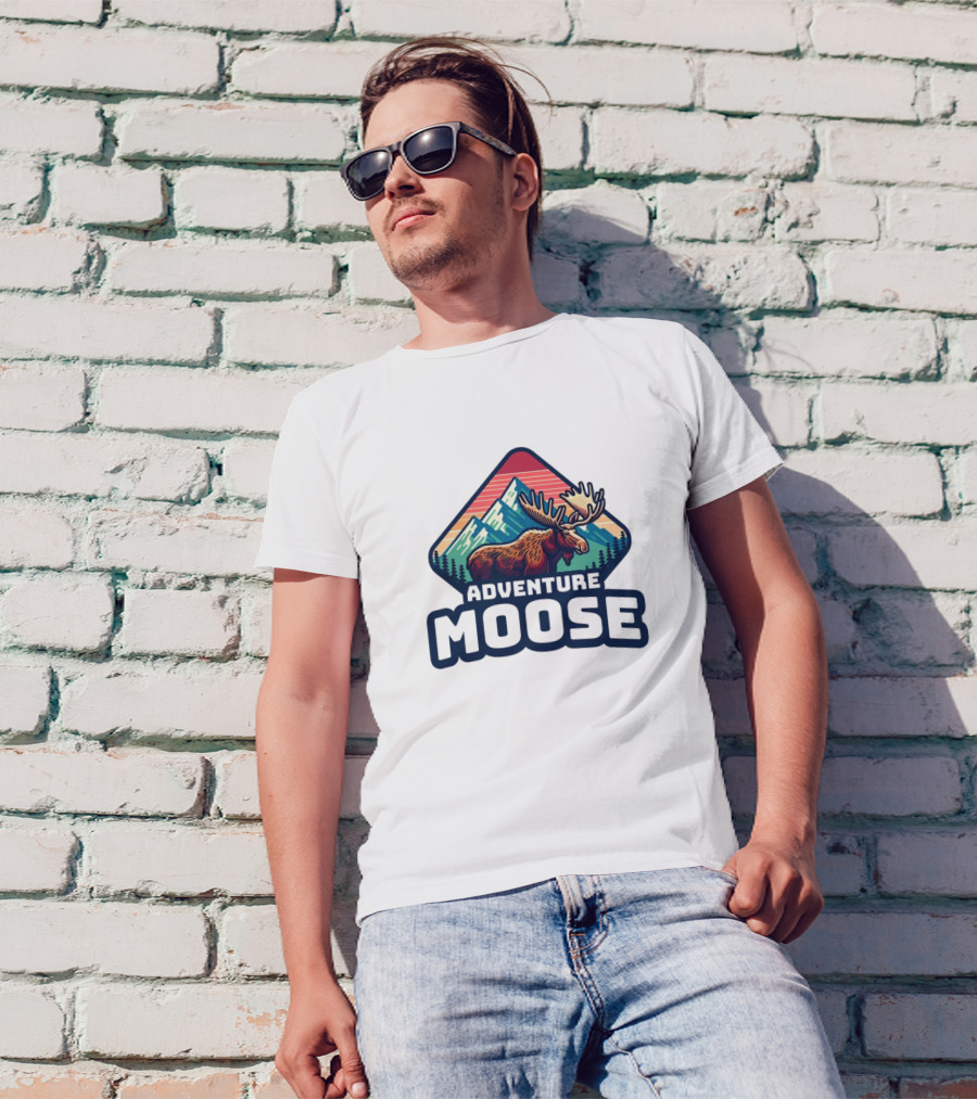 Adventure Moose Mountain Wilderness Retro Trekking T-Shirt