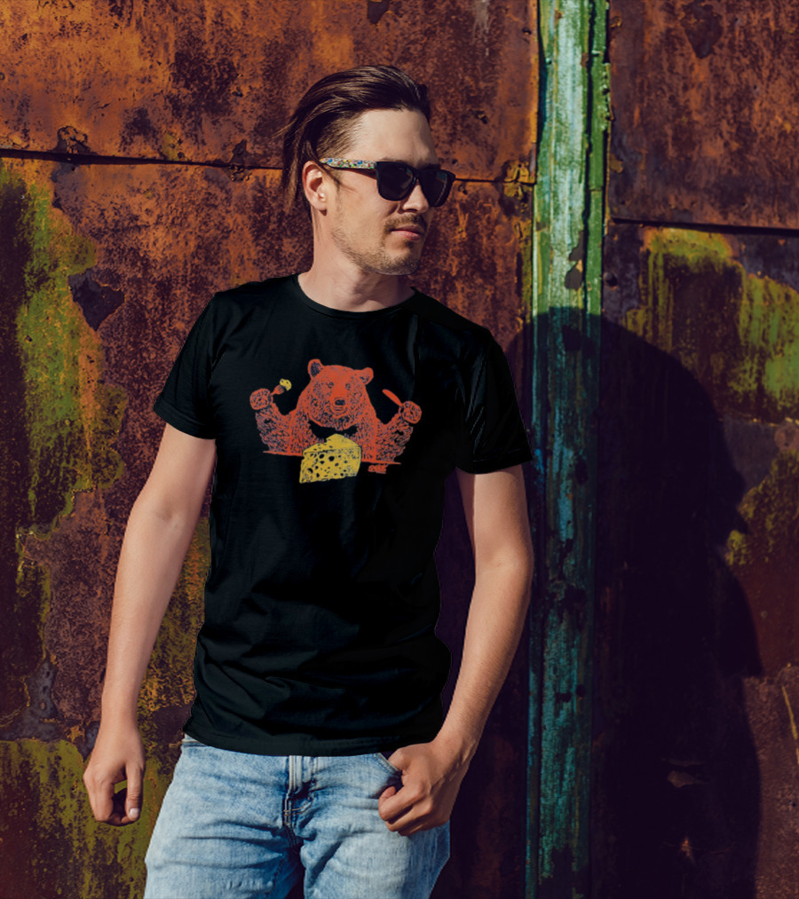 Chicago Bears Let's Eat Cheese Bear Eating Cheese T-Shirt