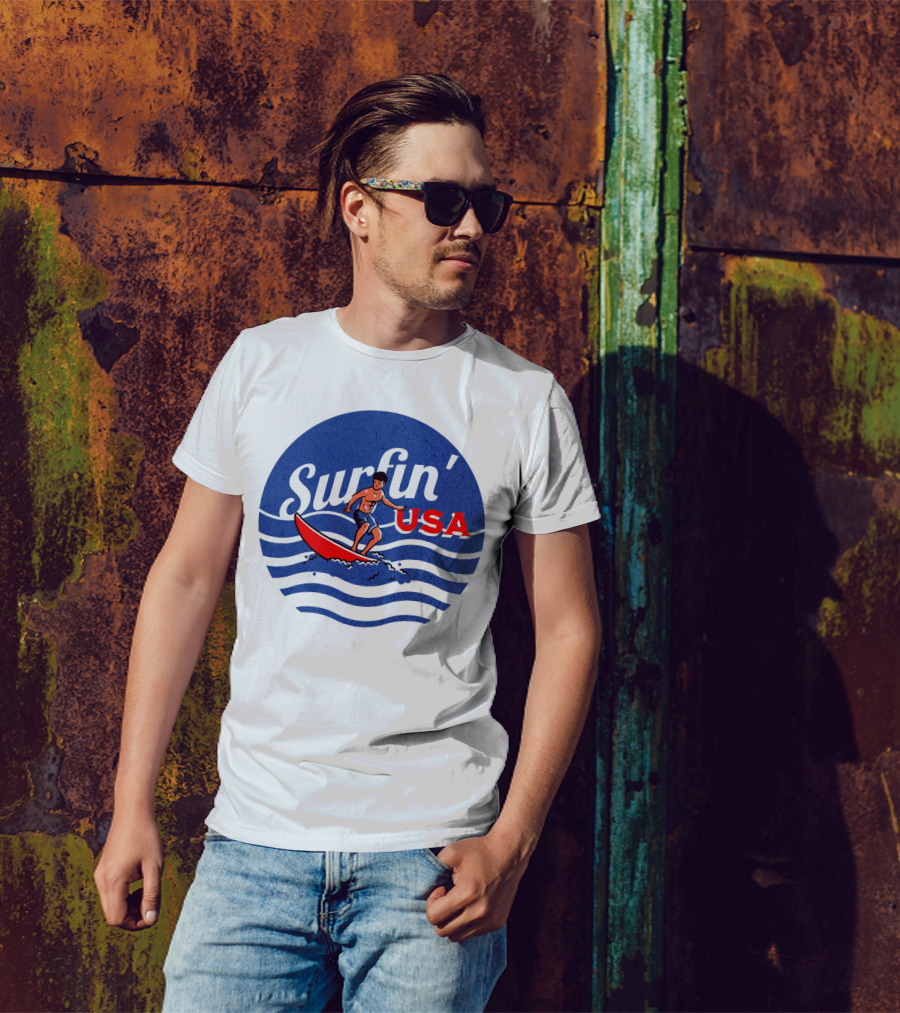Surfin' USA Surfboard Waves Circle T-Shirt