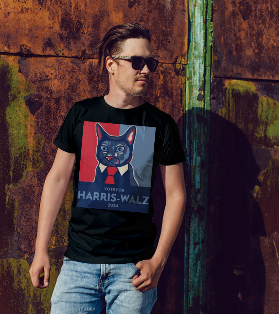 Vote For Harris-Walz 2024 Cat Ladies Red Blue T-Shirt