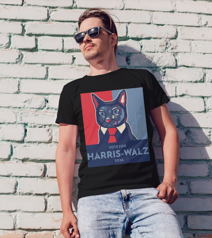Vote For Harris-Walz 2024 Cat Ladies Red Blue T-Shirt
