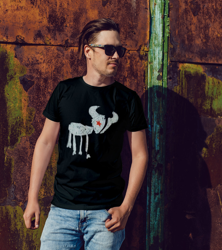 WeAreTexans Bull Design With Star For All Texans T-Shirt