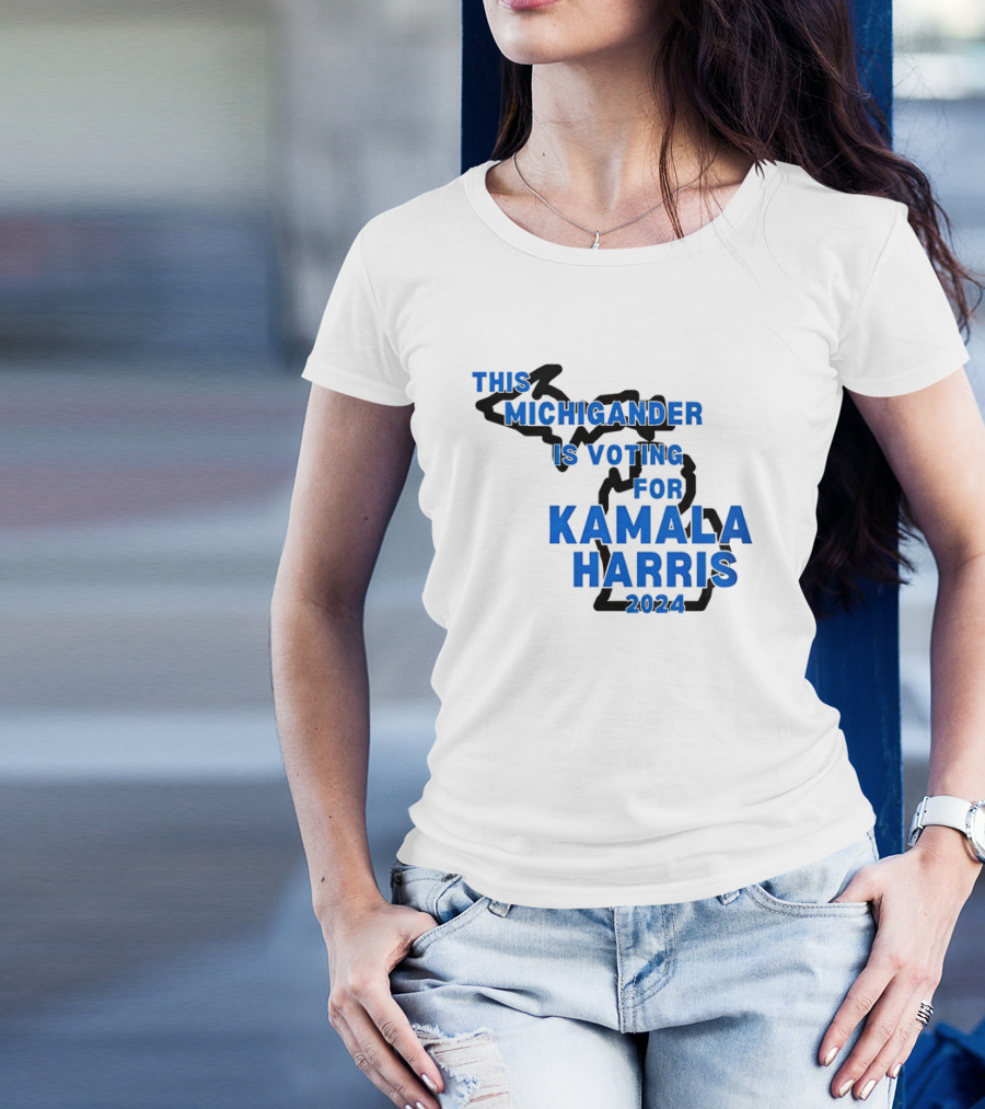 This Michigander Is Voting For Kamala Harris 2024 Map T-Shirt