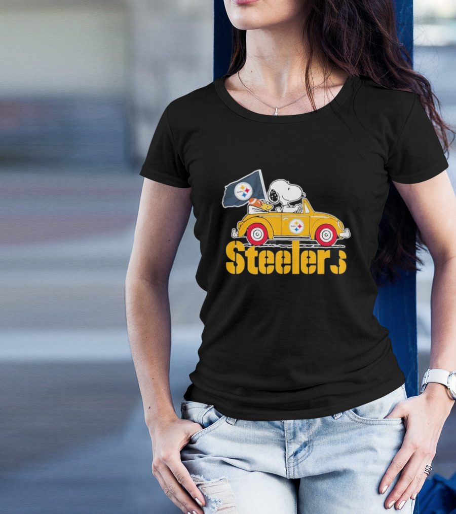 Peanuts Snoopy Woodstock Driving Yellow Car With Steelers Flag T-Shirt