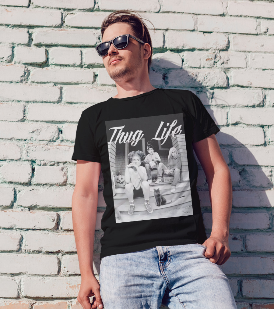 Hocus Pocus Thug Life Witchy Trio With Black Cat And Pumpkin Porch Scene T-Shirt