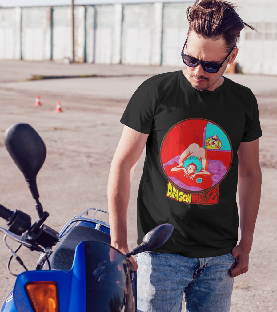 Dragon Ball Z Master Roshi Peeping Vintage Scene With Bulma T-Shirt