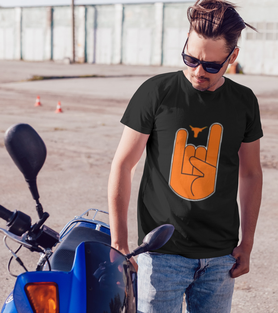 Texas Longhorns Hook ‘Em Hand Gesture With Longhorn T-Shirt