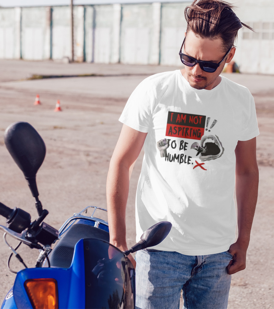 I AM NOT ASPIRING TO BE HUMBLE FIST MEGAPHONE MOUTH ICONS T-Shirt