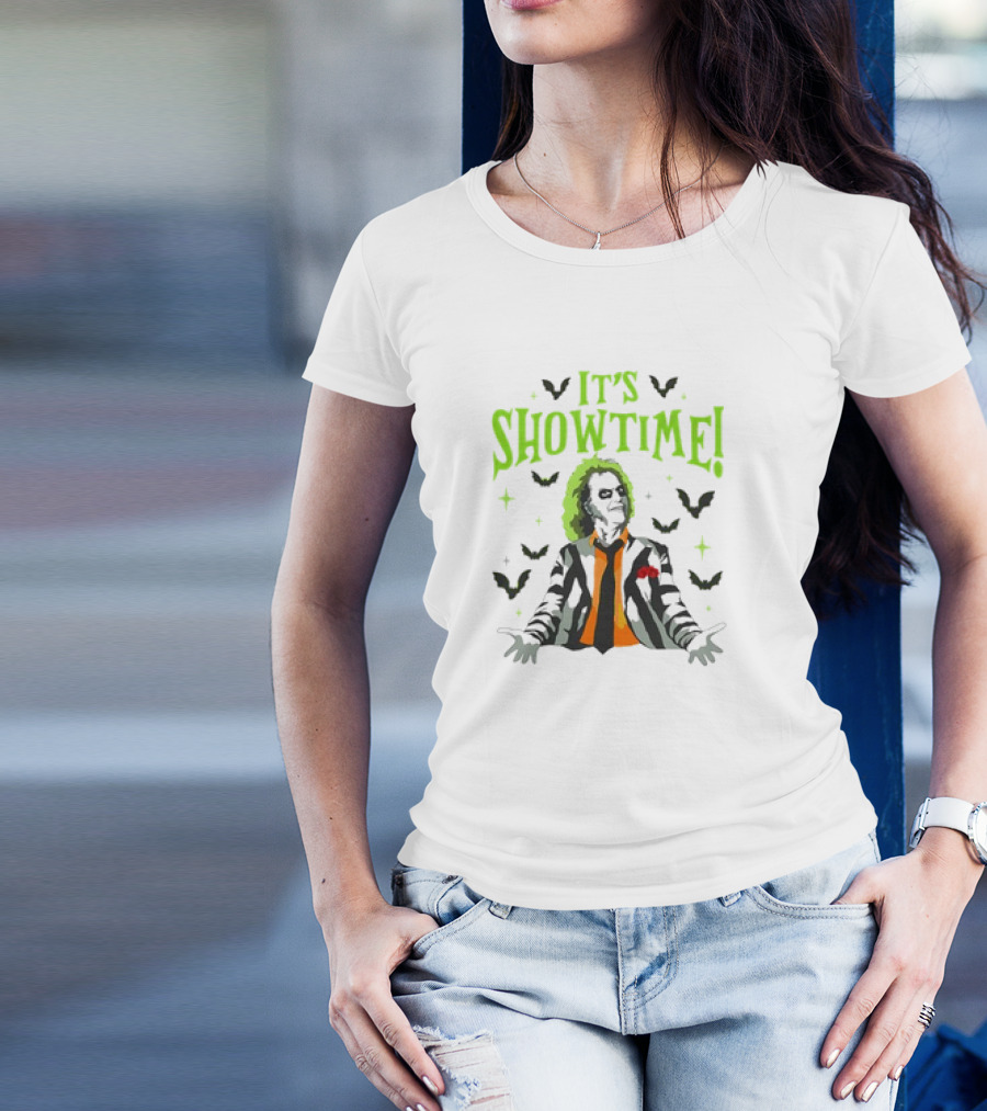 Retro Beetlejuice It's Showtime Halloween Movie T-Shirt