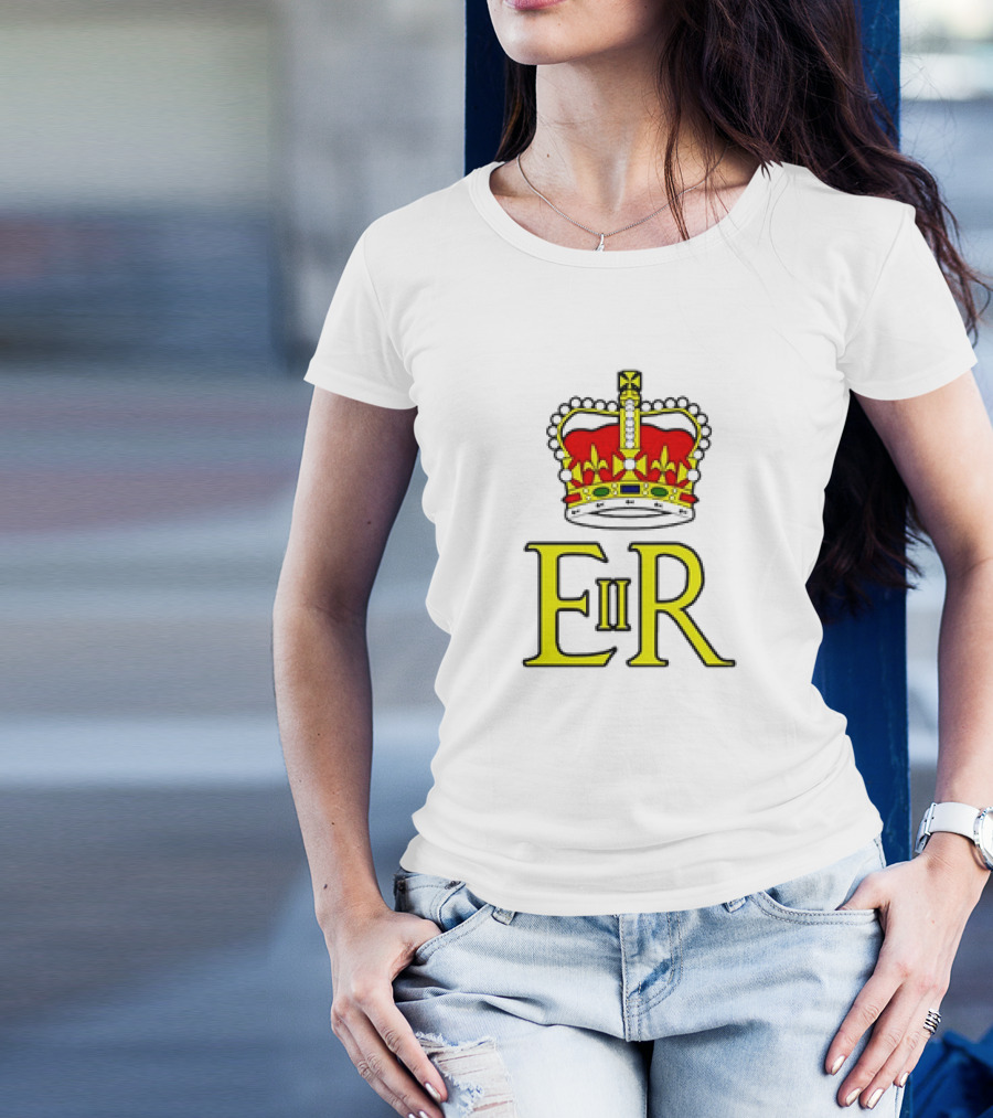 Elizabeth II ER Crown UK Monarch God Save The Queen Iconic Royal T-Shirt