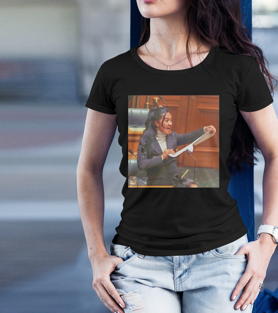 Maori MP Rips Treaty Bill In Parliament Session T-Shirt