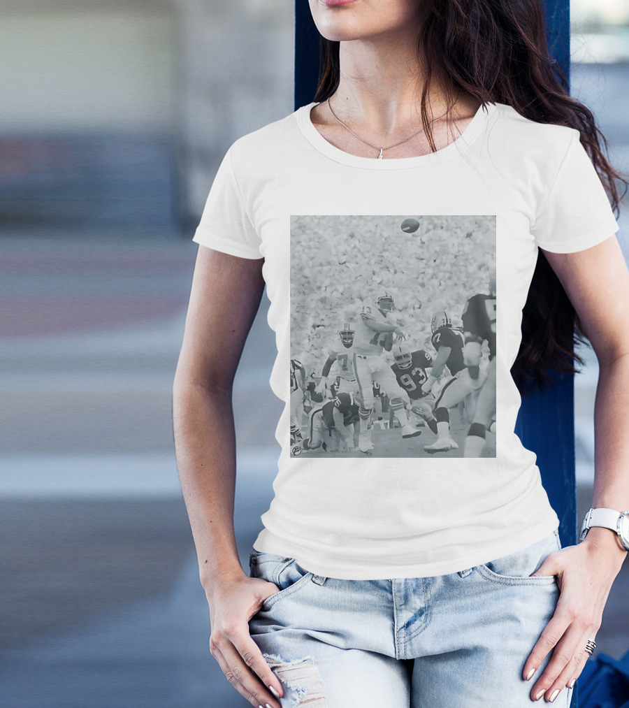 Dan Marino Miami Dolphins Vintage Photo Pay Homage T-Shirt