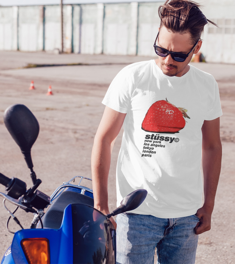 Stussy Strawberry Design New York Los Angeles Tokyo London Paris T-Shirt