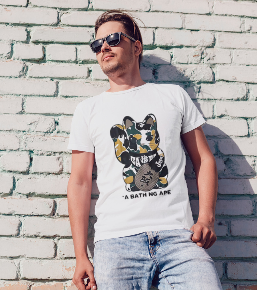 Cat Maneki Neko Japan A Bathing Ape T-Shirt