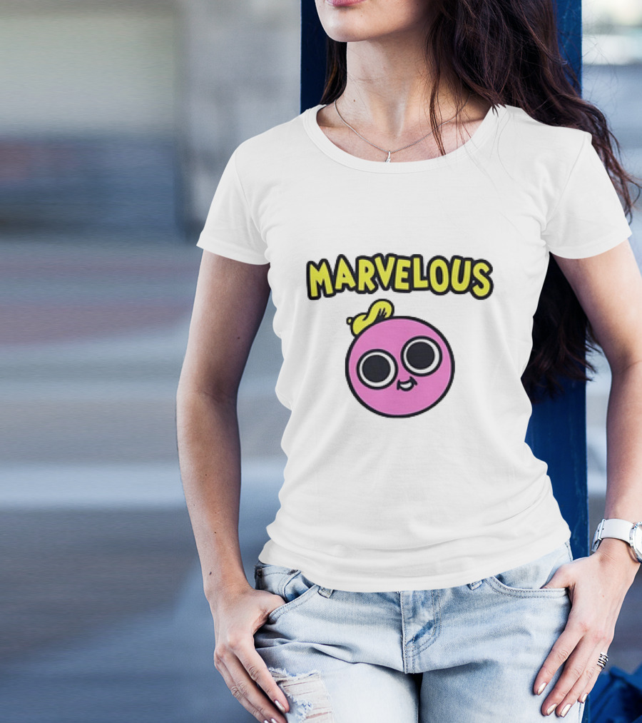 MARVELOUS Cute Pink Smiley Face With Large Eyes And Yellow Hair T-Shirt