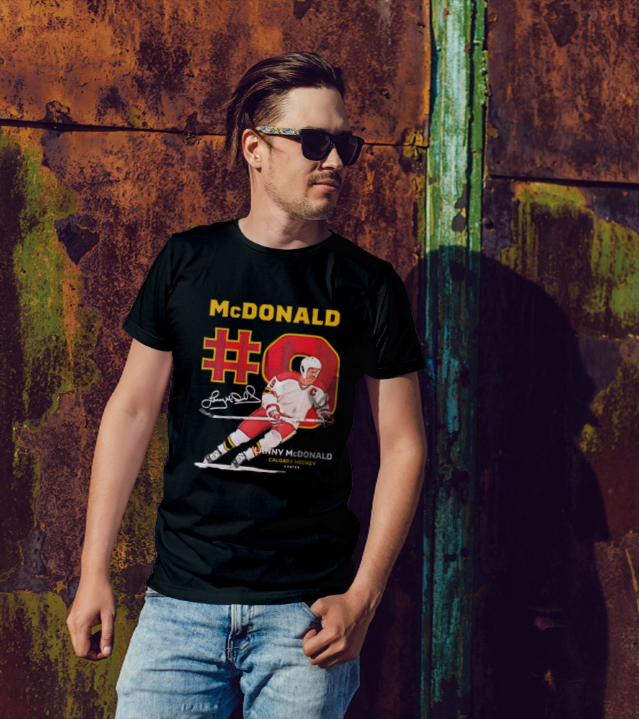 Lanny McDonald #9 Calgary Flames NHL Hockey Throwback Vintage Signature T-Shirt
