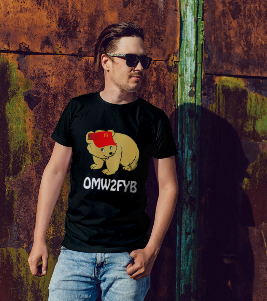 OMW2FYB Bear In Fast Food Cap T-Shirt