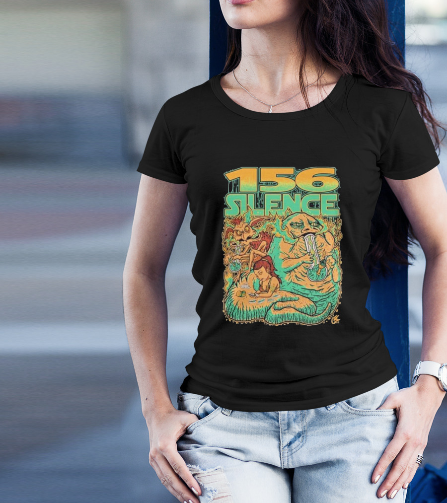 156 Silence Creature Smoking And Relaxing Psychedelic Art T-Shirt