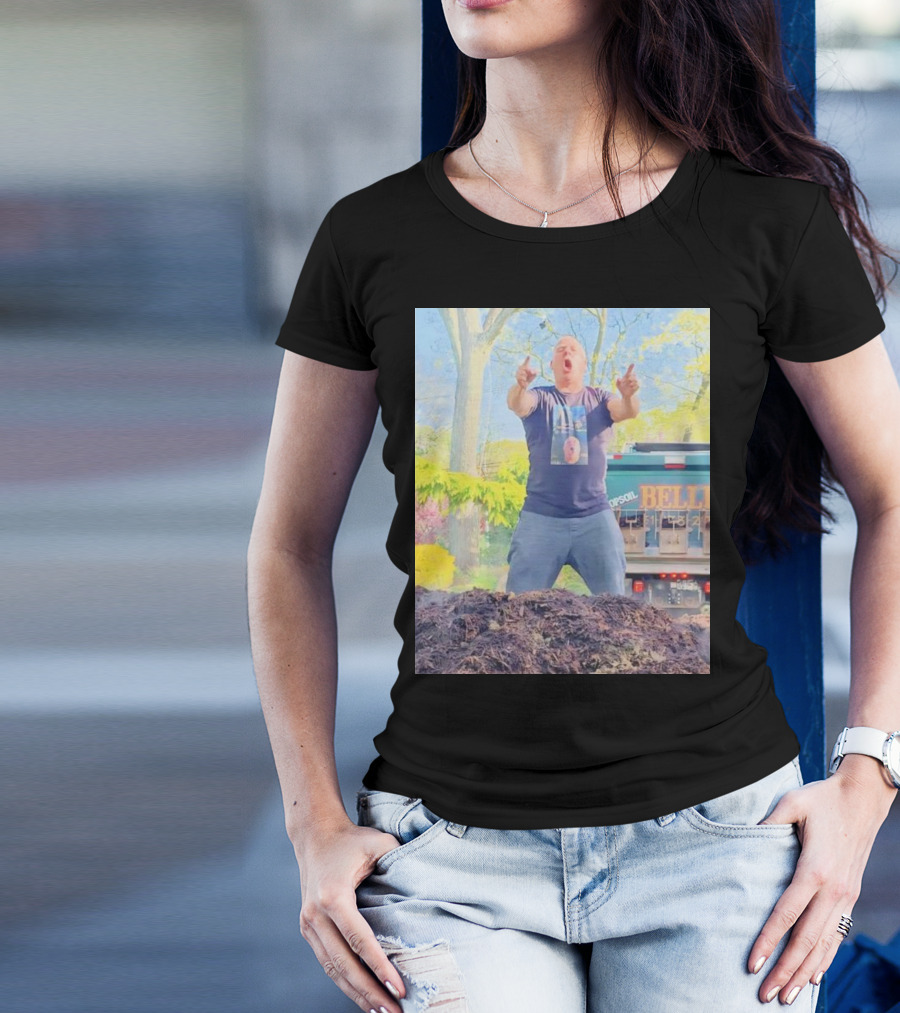 Feiner Mulch King Of The Mulch Bell Topsoil T-Shirt