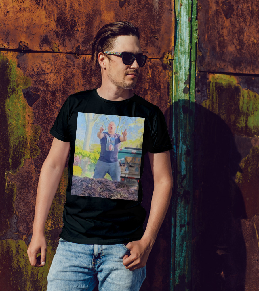 Feiner Mulch King Of The Mulch Bell Topsoil T-Shirt