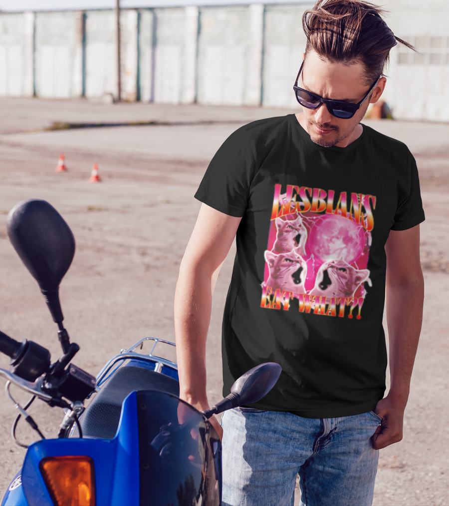 Cat Lesbians Eat What Graphic T-Shirt