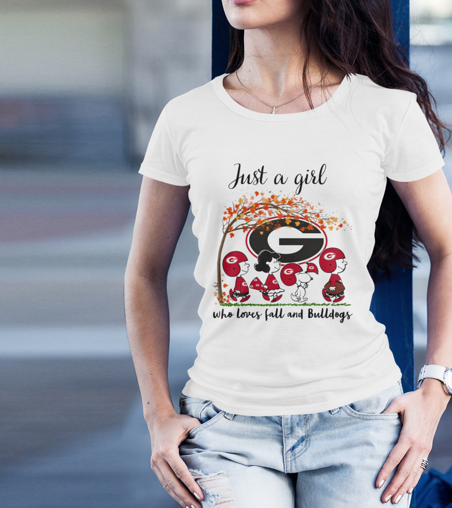 Just A Girl Who Loves Fall And Bulldogs Peanuts Cartoon Georgia Bulldogs Football T-Shirt