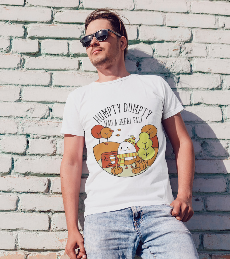Humpty Dumpty Had A Great Fall Autumn Leaves Pumpkin Scarf Cafe Scene T-Shirt