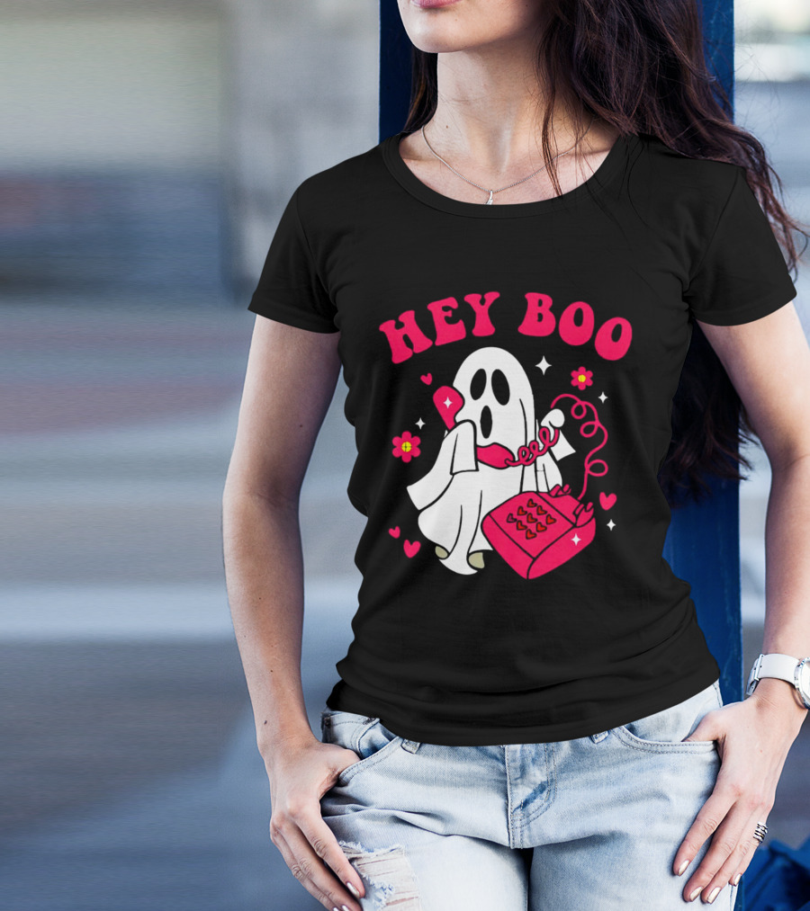 Hey Boo Ghost Talking On Pink Phone With Hearts And Flowers Halloween T-Shirt