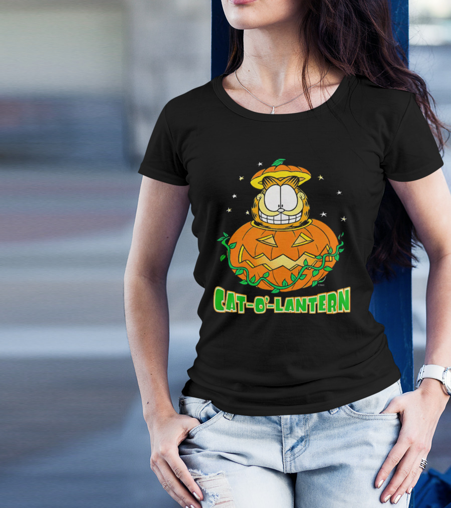 Cat-O-Lantern Garfield Halloween T-Shirt