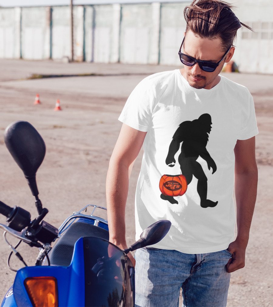 New York Jets Bigfoot Halloween Pumpkin T-Shirt