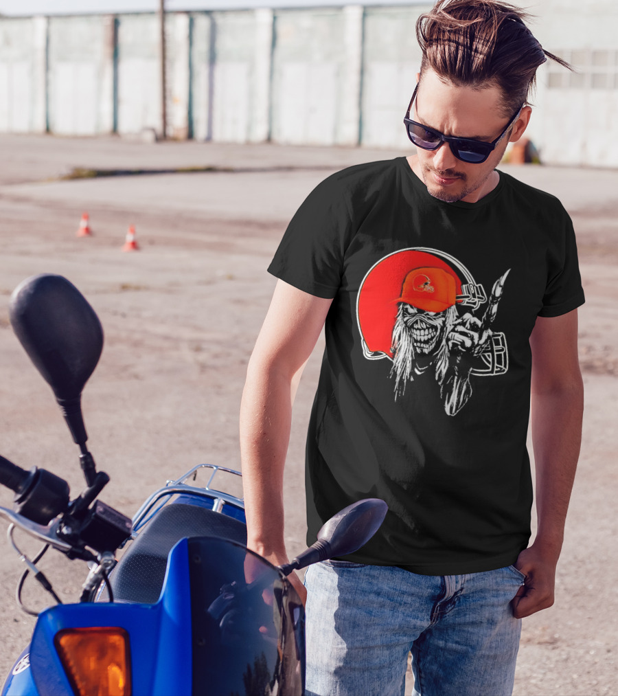 Cleveland Browns Skull With Helmet Halloween Football T-Shirt