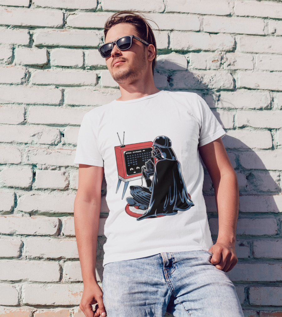 Nostalgic Darth Vader Playing Space Invaders On Retro TV T-Shirt