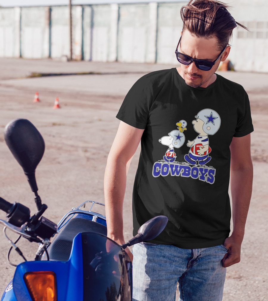 Dallas Cowboys Snoopy Charlie Brown Woodstock Football Helmets T-Shirt