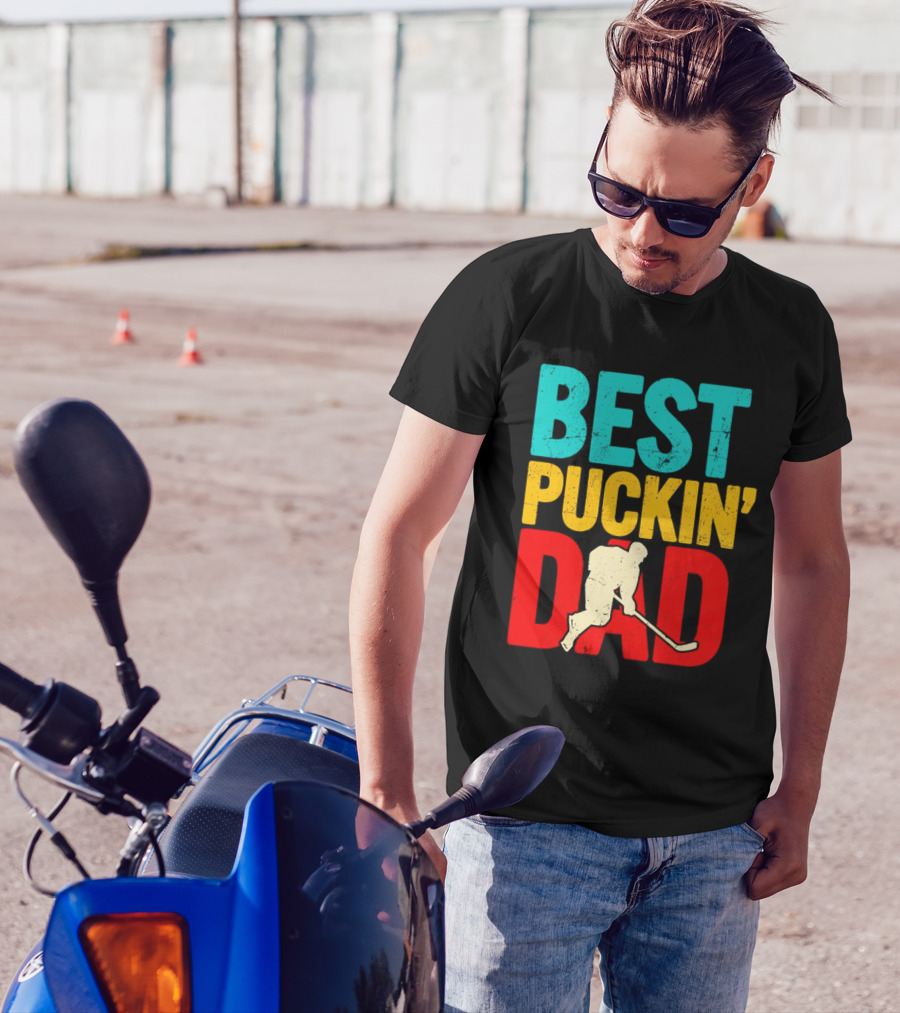 BEST PUCKIN’ DAD Hockey Player T-Shirt