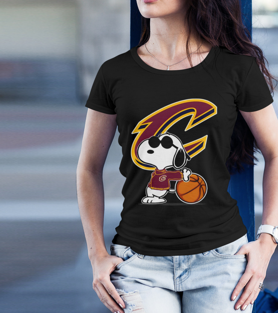 Snoopy Peanuts Cleveland Cavaliers NBA Basketball T-Shirt