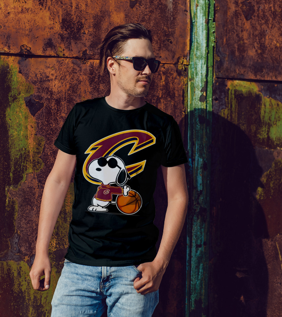 Snoopy Peanuts Cleveland Cavaliers NBA Basketball T-Shirt