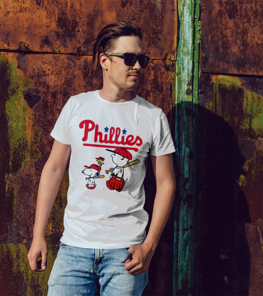 Phillies Snoopy Woodstock Charlie Brown Peanuts Baseball T-Shirt