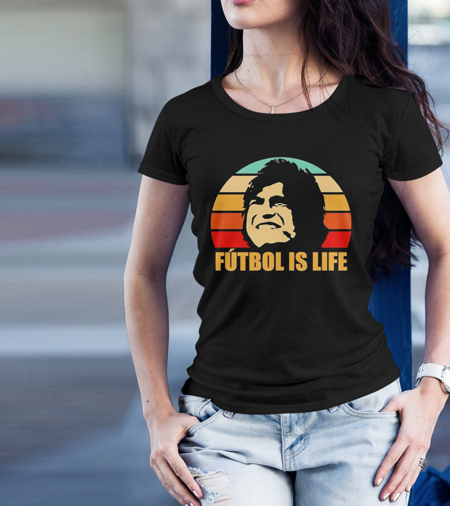 Fútbol Is Life Vintage Retro Sunset T-Shirt